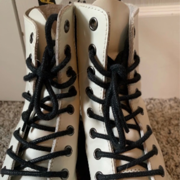 Size 7 Dr. Martens Jadon Platform Boots - Picture 6 of 14